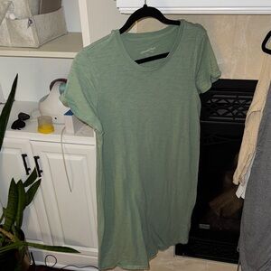 Universal Thread Sage Green Short Sleeve Tee